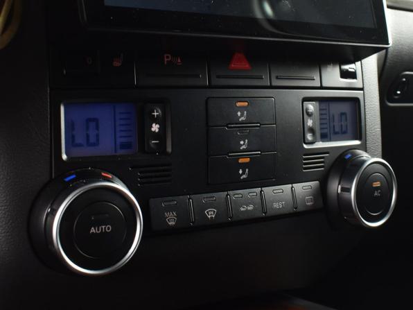 Volkswagen Touareg I Рестайлинг с пробегом 2009 года, цена 1 449 995 рублей, 259259 км, внедорожник, Автокод Объявления