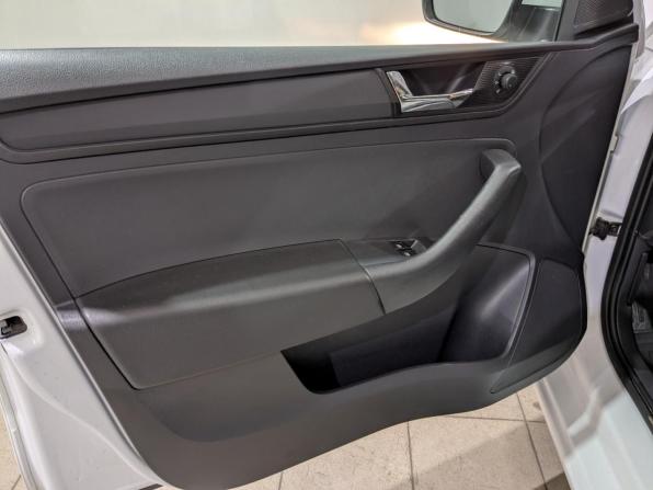 Skoda Rapid I Рестайлинг с пробегом 2019 года, цена 950 000 рублей, 125844 км, лифтбек, Автокод Объявления
