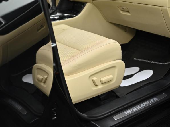 Toyota Highlander III (XU50) с пробегом 2014 года, цена 2 449 000 рублей, 105000 км, внедорожник, Автокод Объявления