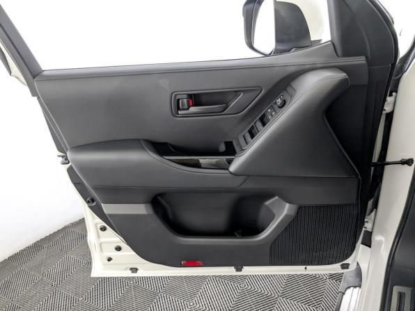 Toyota Land Cruiser 300 Series с пробегом 2023 года, цена 9 300 000 рублей, 63304 км, внедорожник, Автокод Объявления