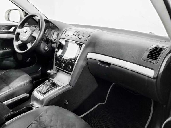 Skoda Octavia II (A5) Рестайлинг с пробегом 2010 года, цена 590 000 рублей, 303651 км, лифтбек, Автокод Объявления