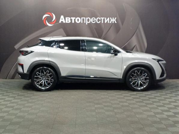 Changan UNI-T I с пробегом 2024 года, цена 2 330 000 рублей, 5788 км, внедорожник, Автокод Объявления
