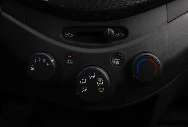 Chevrolet Spark III (M300) Рестайлинг с пробегом 2021 года, цена 1 250 000 рублей, 49040 км, хэтчбек, Автокод Объявления