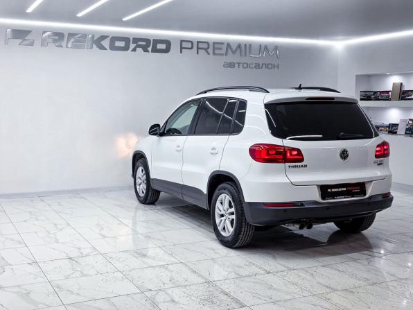 Volkswagen Tiguan II с пробегом 2016 года, цена 2 000 000 рублей, 129936 км, внедорожник, Автокод Объявления