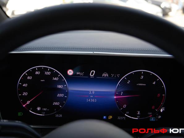 Mercedes-Benz V-Класс III (W447) Рестайлинг 2 с пробегом 2024 года, цена 11 533 720 рублей, 14362 км, минивэн, Автокод Объявления