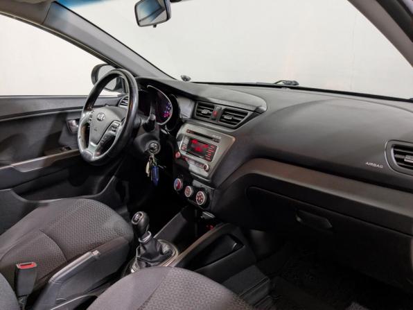 Kia Rio III Рестайлинг с пробегом 2016 года, цена 1 055 000 рублей, 98870 км, седан, Автокод Объявления