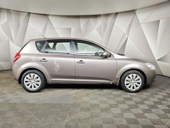 Kia Ceed I с пробегом 2007 года, цена 399 000 рублей, 298185 км, хэтчбек, Автокод Объявления