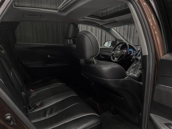 Toyota Venza I Рестайлинг с пробегом 2013 года, цена 2 099 000 рублей, 173000 км, внедорожник, Автокод Объявления