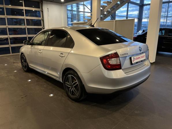 Skoda Rapid I Рестайлинг с пробегом 2018 года, цена 1 093 000 рублей, 201030 км, лифтбек, Автокод Объявления