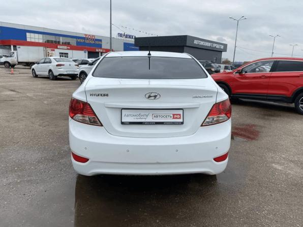 Hyundai Solaris I с пробегом 2013 года, цена 850 000 рублей, 155553 км, седан, Автокод Объявления