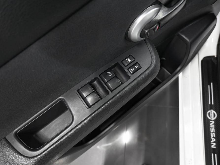 Nissan Tiida I Рестайлинг Тверь  - изображение 17