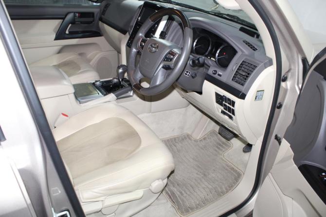 Toyota Land Cruiser 200 Series Рестайлинг 2 с пробегом 2019 года, цена 7 300 000 рублей, 36300 км, внедорожник, Автокод Объявления
