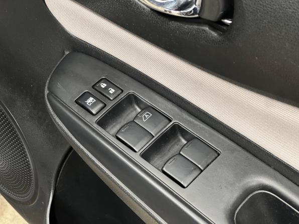 Nissan Note II Рестайлинг с пробегом 2018 года, цена 1 025 000 рублей, 160500 км, хэтчбек, Автокод Объявления