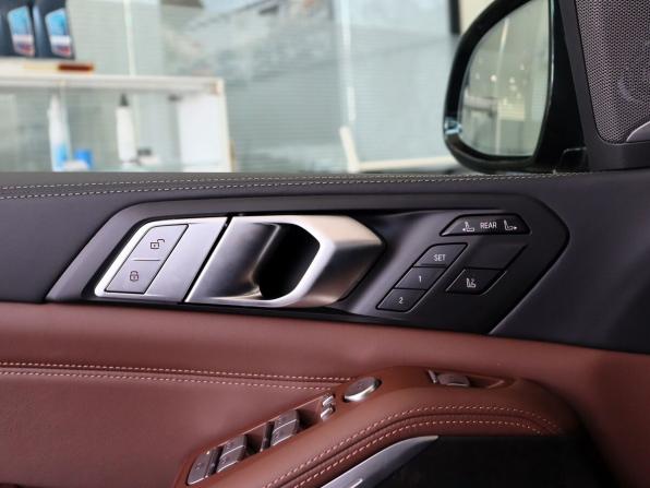 BMW X7 I (G07) с пробегом 2021 года, цена 13 990 000 рублей, 11 км, внедорожник, Автокод Объявления