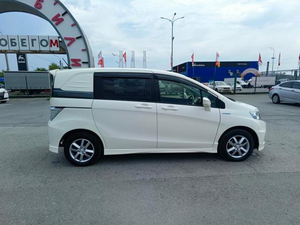 Honda Freed I Рестайлинг с пробегом 2012 года, цена 1 099 995 рублей, 144906 км, компактвэн, Автокод Объявления