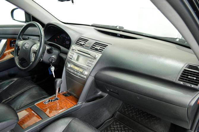 Toyota Camry VI (XV40) Рестайлинг с пробегом 2011 года, цена 1 449 000 рублей, 193000 км, седан, Автокод Объявления