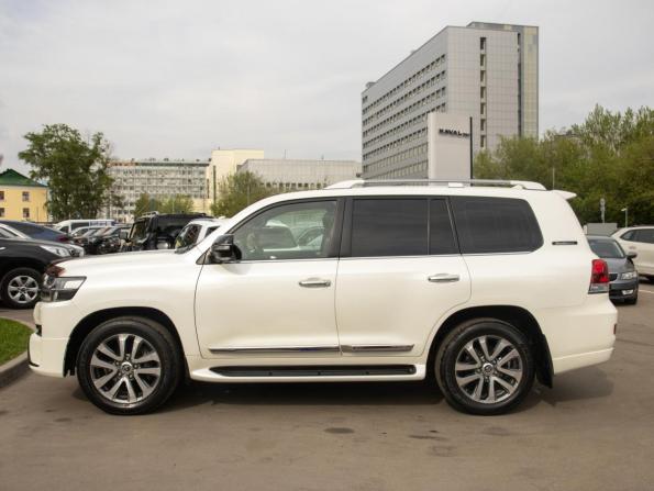 Toyota Land Cruiser 200 Series Рестайлинг 2 с пробегом 2017 года, цена 7 398 000 рублей, 98000 км, внедорожник, Автокод Объявления