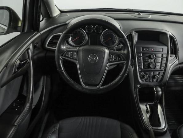 Opel Astra J Рестайлинг с пробегом 2013 года, цена 729 000 рублей, 228058 км, хэтчбек, Автокод Объявления