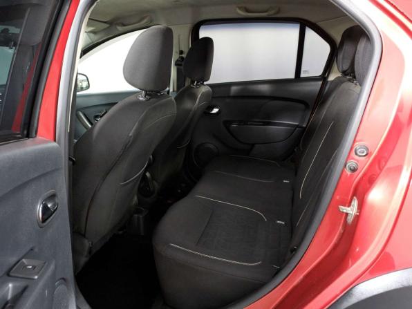 Renault Logan II Рестайлинг с пробегом 2018 года, цена 777 777 рублей, 313420 км, седан, Автокод Объявления