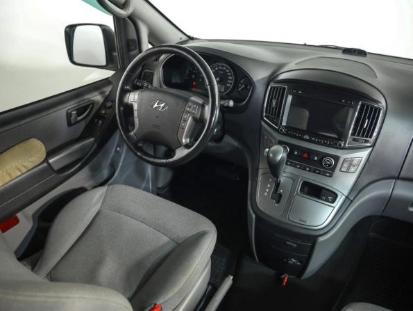 Hyundai H-1 II Рестайлинг 2 с пробегом 2018 года, цена 3 000 000 рублей, 118752 км, минивэн, Автокод Объявления