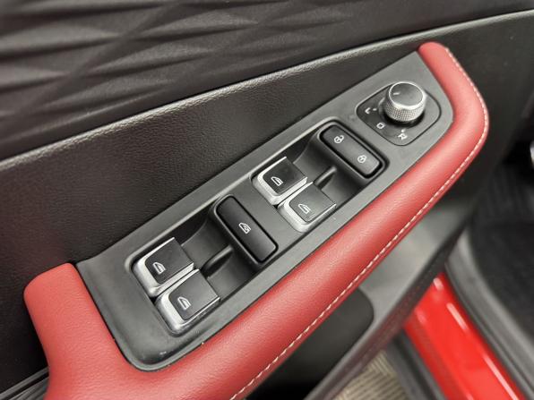 Geely Coolray I Рестайлинг с пробегом 2023 года, цена 2 100 000 рублей, 28268 км, внедорожник, Автокод Объявления