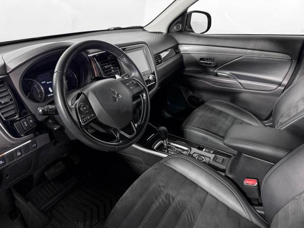 Mitsubishi Outlander III Рестайлинг 3 с пробегом 2021 года, цена 2 470 000 рублей, 122100 км, внедорожник, Автокод Объявления