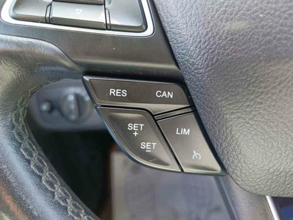 Ford Kuga II Рестайлинг с пробегом 2018 года, цена 1 575 000 рублей, 164234 км, внедорожник, Автокод Объявления