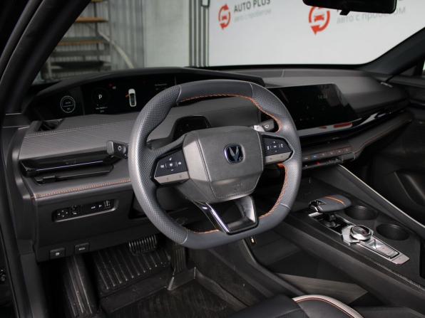 Changan UNI-V I с пробегом 2023 года, цена 2 299 000 рублей, 36000 км, лифтбек, Автокод Объявления