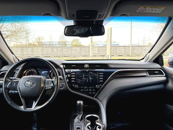 Toyota Camry VIII (XV70) с пробегом 2018 года, цена 2 990 000 рублей, 97797 км, седан, Автокод Объявления