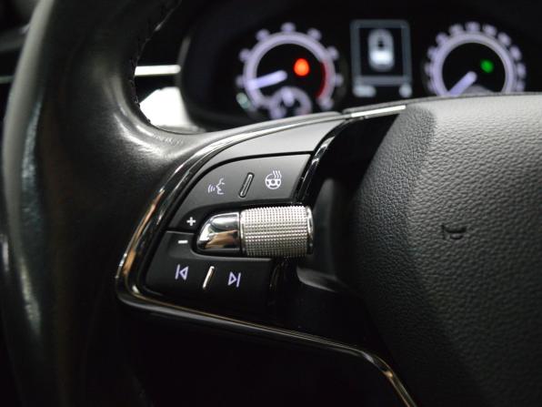 Skoda Rapid II с пробегом 2020 года, цена 1 650 000 рублей, 98991 км, лифтбек, Автокод Объявления