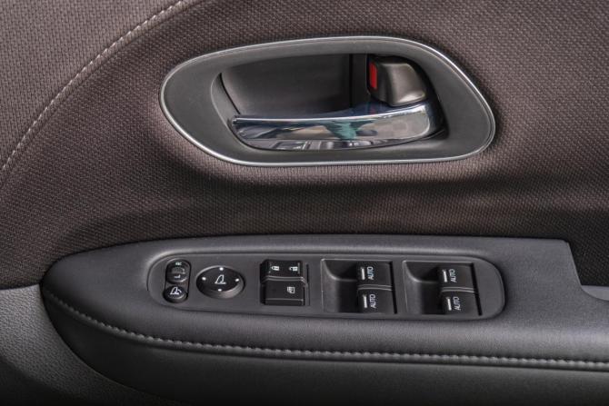 Honda Vezel I с пробегом 2018 года, цена 1 769 000 рублей, 69480 км, внедорожник, Автокод Объявления