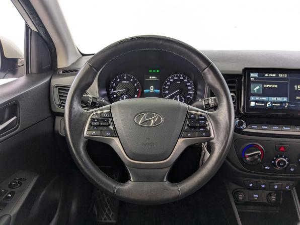 Hyundai Solaris II Рестайлинг с пробегом 2020 года, цена 1 050 000 рублей, 222334 км, седан, Автокод Объявления