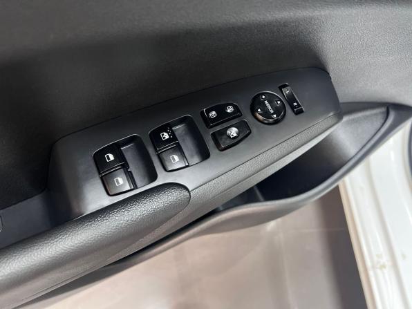Hyundai Solaris II с пробегом 2020 года, цена 1 445 000 рублей, 60768 км, седан, Автокод Объявления