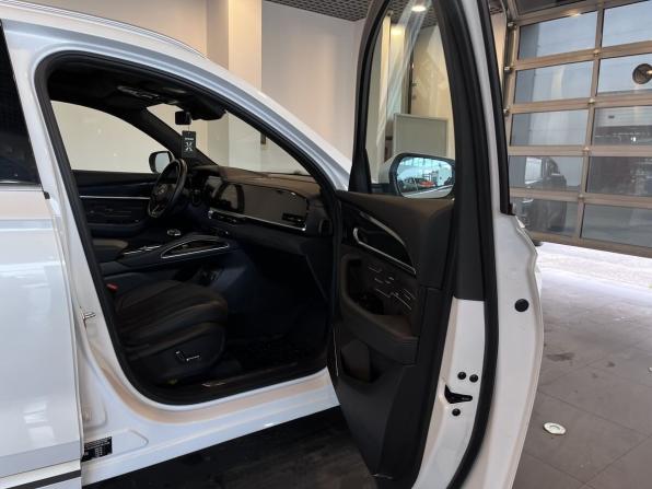Geely Monjaro I с пробегом 2024 года, цена 3 410 000 рублей, 40723 км, внедорожник, Автокод Объявления