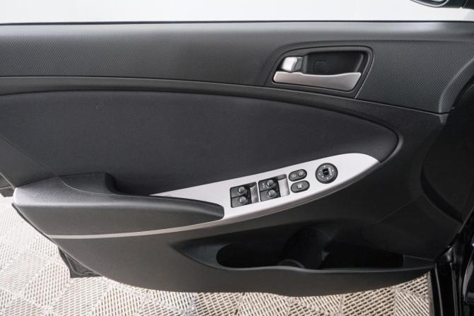 Hyundai Solaris I Рестайлинг с пробегом 2016 года, цена 1 149 000 рублей, 17809 км, седан, Автокод Объявления