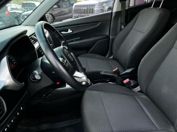 Kia Rio IV Рестайлинг с пробегом 2021 года, цена 1 700 000 рублей, 50080 км, хэтчбек, Автокод Объявления