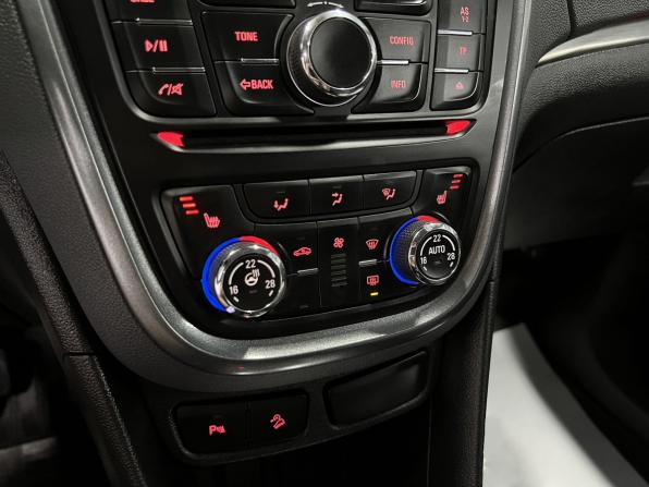 Opel Mokka I с пробегом 2014 года, цена 950 000 рублей, 165269 км, внедорожник, Автокод Объявления