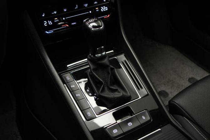 Skoda Superb III Рестайлинг с пробегом 2020 года, цена 2 460 000 рублей, 80622 км, лифтбек, Автокод Объявления