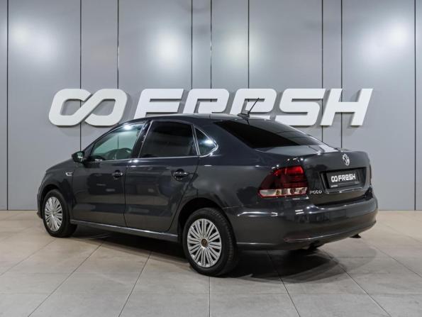 Volkswagen Polo V Рестайлинг с пробегом 2018 года, цена 1 299 000 рублей, 132982 км, седан, Автокод Объявления