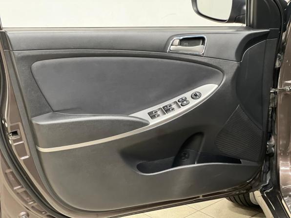 Hyundai Solaris I Рестайлинг с пробегом 2016 года, цена 1 200 000 рублей, 103300 км, седан, Автокод Объявления