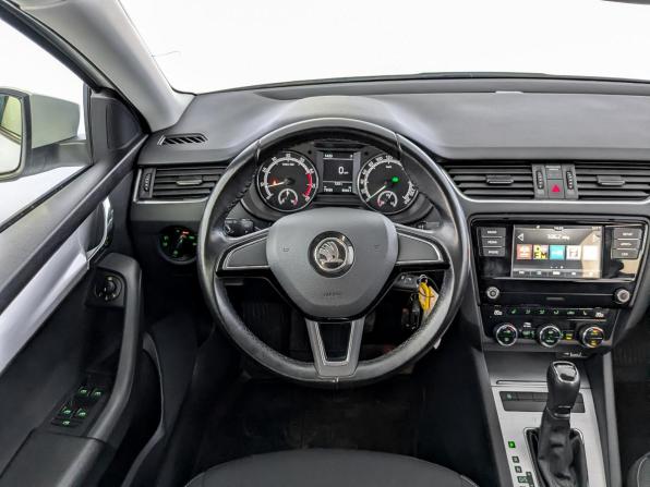 Skoda Octavia III (A7) Рестайлинг с пробегом 2020 года, цена 1 900 000 рублей, 73870 км, лифтбек, Автокод Объявления