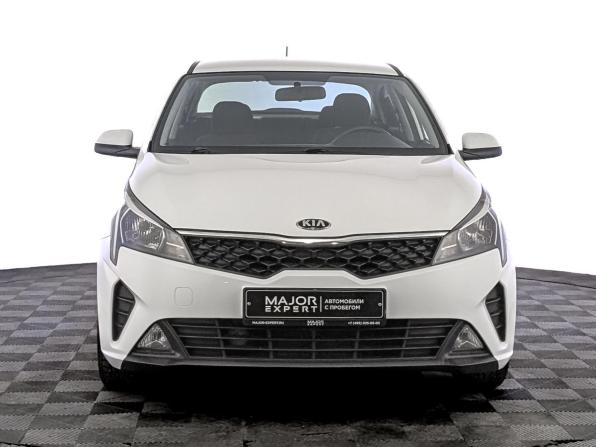 Kia Rio IV Рестайлинг с пробегом 2021 года, цена 1 725 000 рублей, 33599 км, седан, Автокод Объявления