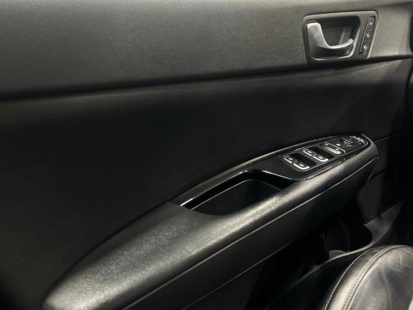 Kia Optima IV Рестайлинг с пробегом 2018 года, цена 1 635 000 рублей, 161000 км, седан, Автокод Объявления