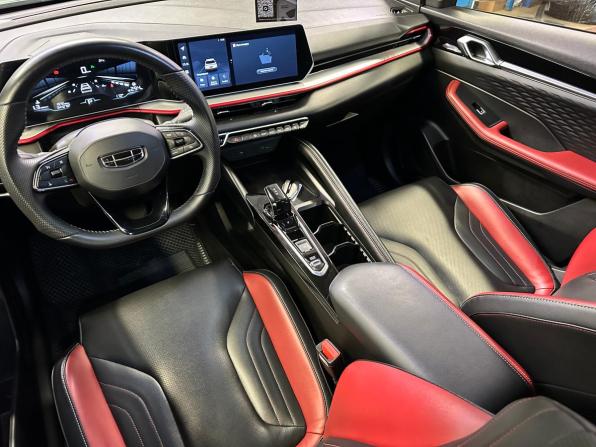 Geely Coolray I Рестайлинг с пробегом 2023 года, цена 1 937 000 рублей, 34425 км, внедорожник, Автокод Объявления