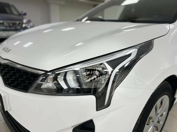 Kia Rio IV Рестайлинг с пробегом 2021 года, цена 1 690 000 рублей, 69272 км, седан, Автокод Объявления