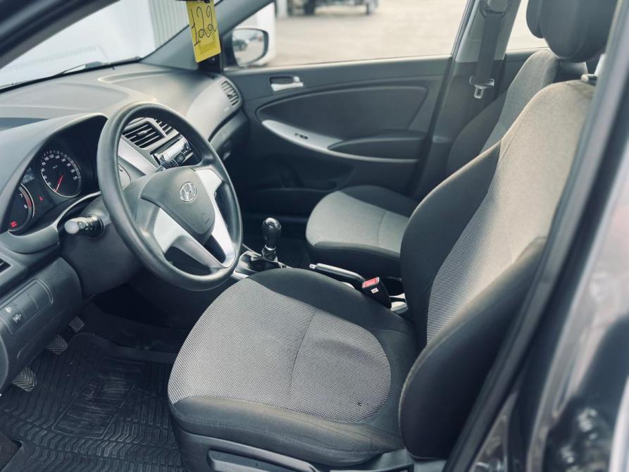 Hyundai Solaris I Санкт-Петербург  - изображение 10