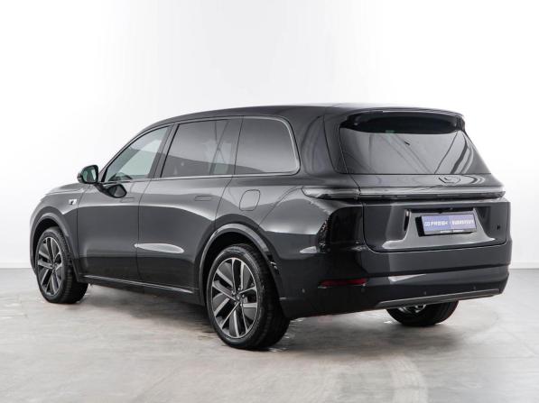 Li Auto (Lixiang) L9 I с пробегом 2023 года, цена 6 149 046 рублей, 26911 км, внедорожник, Автокод Объявления