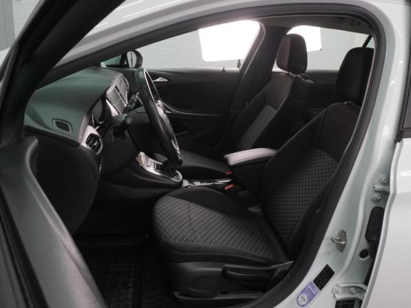 Opel Astra K с пробегом 2019 года, цена 1 431 000 рублей, 146712 км, хэтчбек, Автокод Объявления