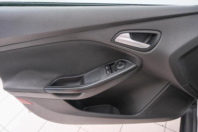Ford Focus III с пробегом 2013 года, цена 799 000 рублей, 281685 км, хэтчбек, Автокод Объявления