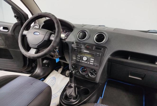 Ford Fusion I Рестайлинг с пробегом 2008 года, цена 430 000 рублей, 168046 км, хэтчбек, Автокод Объявления